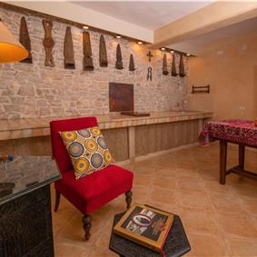 5 Bedroom Istrian Villa Estate with Large Pool and Gardens near Barban, Sleeps 12